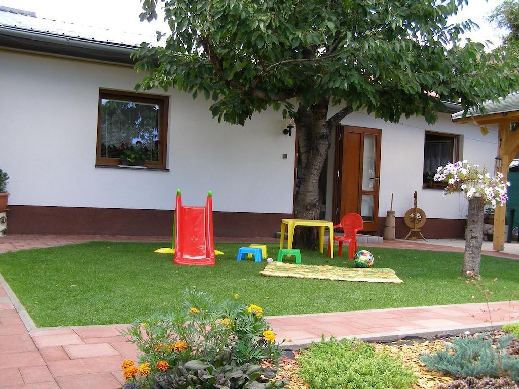 Appartement Privat Liptov 11 à Liptovský Mikuláš Extérieur photo
