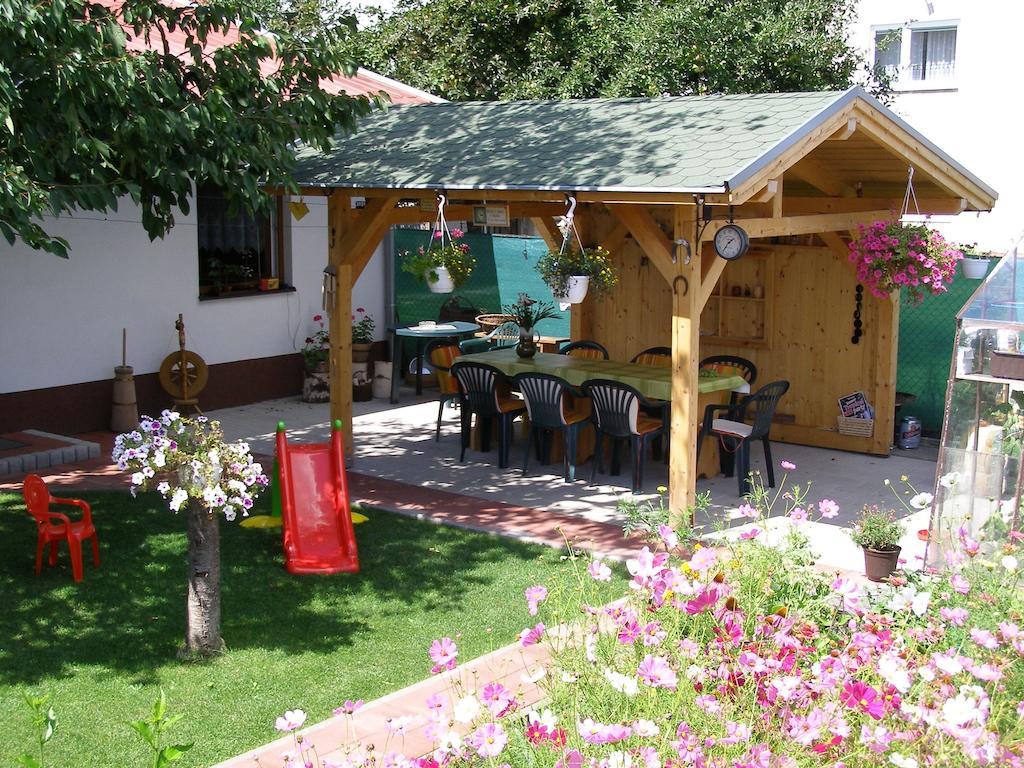 Appartement Privat Liptov 11 à Liptovský Mikuláš Extérieur photo